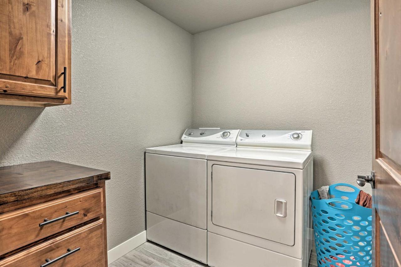 Lead Family Home With Hot Tub, 2 Mi To Deer Mountain Extérieur photo